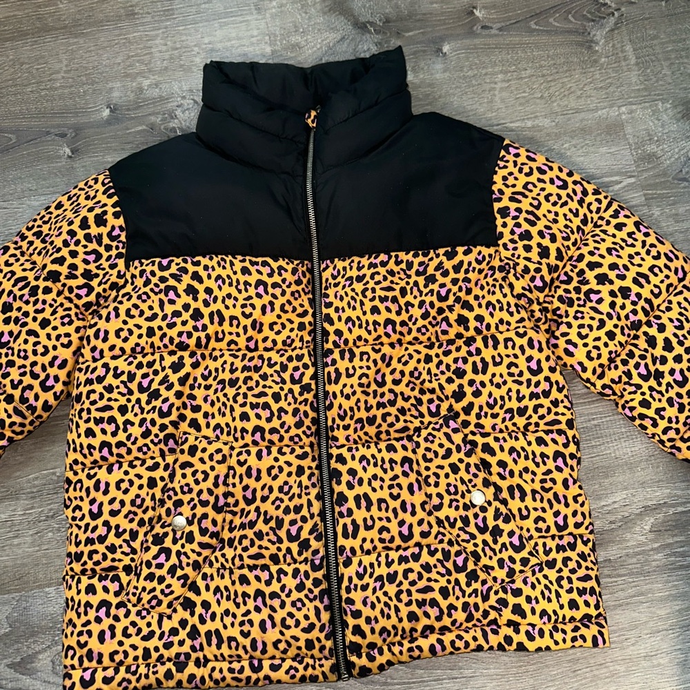 Women's Leopard Print Puffer Jacket with Black Accents